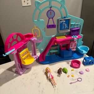 polly pocket cuddle and care vet play set
